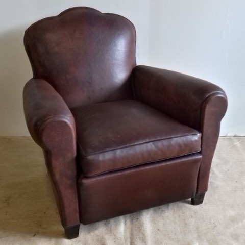 1930s club armchair with flower-shaped backrest