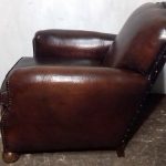 1930 Club Studded Club Chair - Detail 3