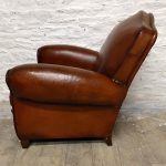 Fauteuil club dossier chapeau de gendarme - Detail 3