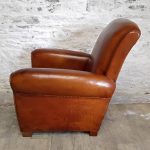 Paire de fauteuils club cuir ancien dossier droit - Detail 3