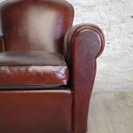 Fauteuil club ancien dossier fleur - Detail 2