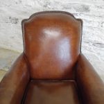 Fauteuil club ancien clouté - Detail 1