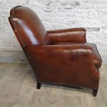 Fauteuil club ancien clouté - Detail 2