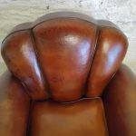 Fauteuil club ancien dossier fleur - Detail 3